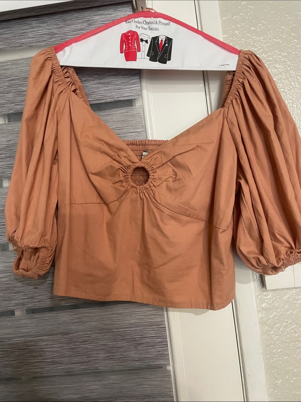 Hollister Women's Rust Puff-Sleeve Cutout Top